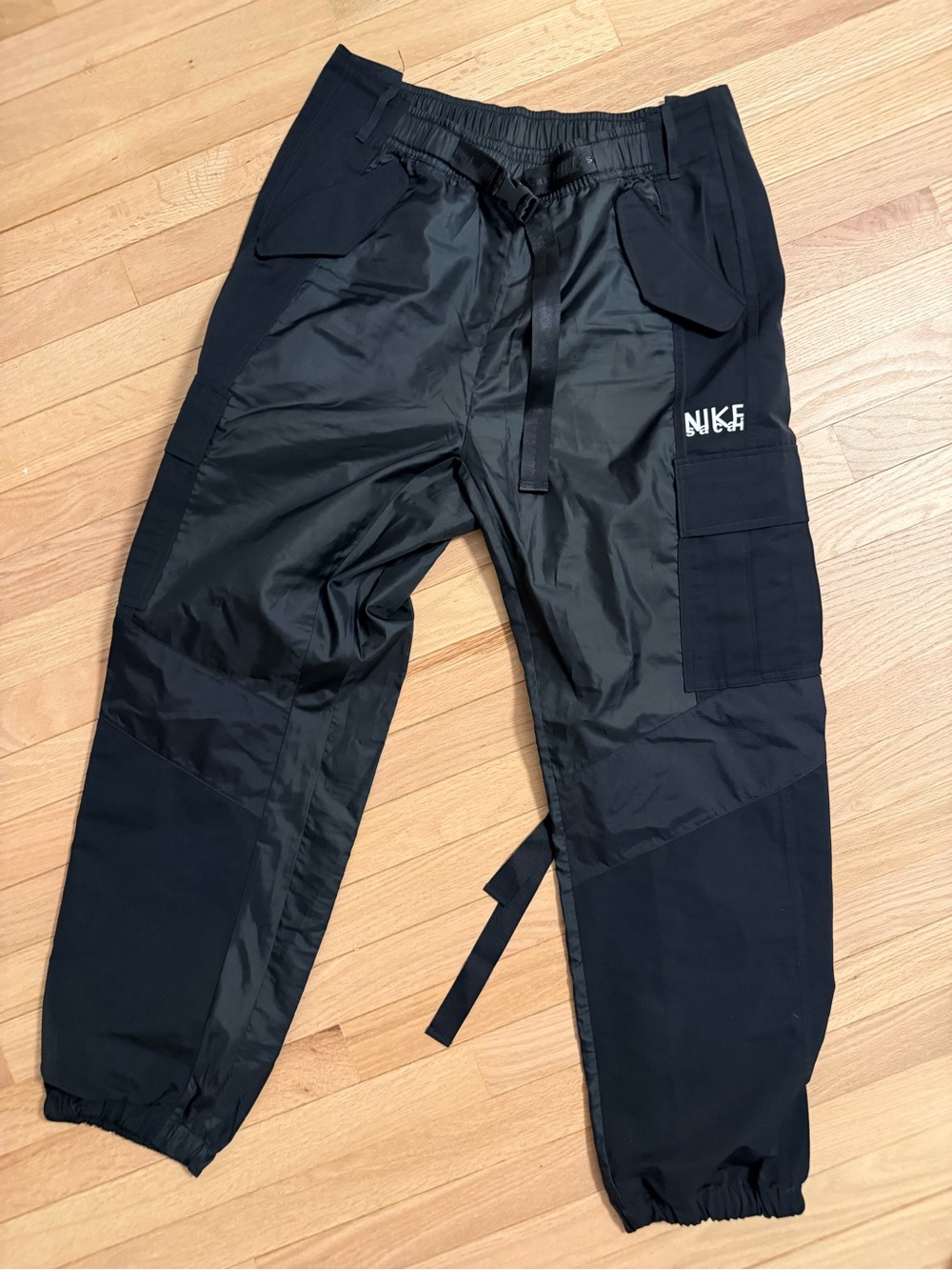 Like new Nike x sacai Black Mixed-Material Cargo Pants